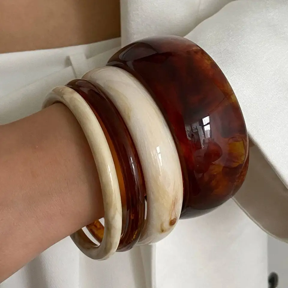 Trendy Brown Beige Thick Resin - Resin Bangle Bracelet บทวิจารณ์และราคา