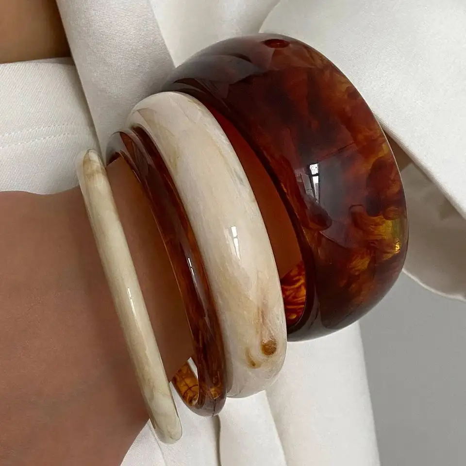 Trendy Brown Beige Thick Resin - Resin Bangle Bracelet บทวิจารณ์และราคา