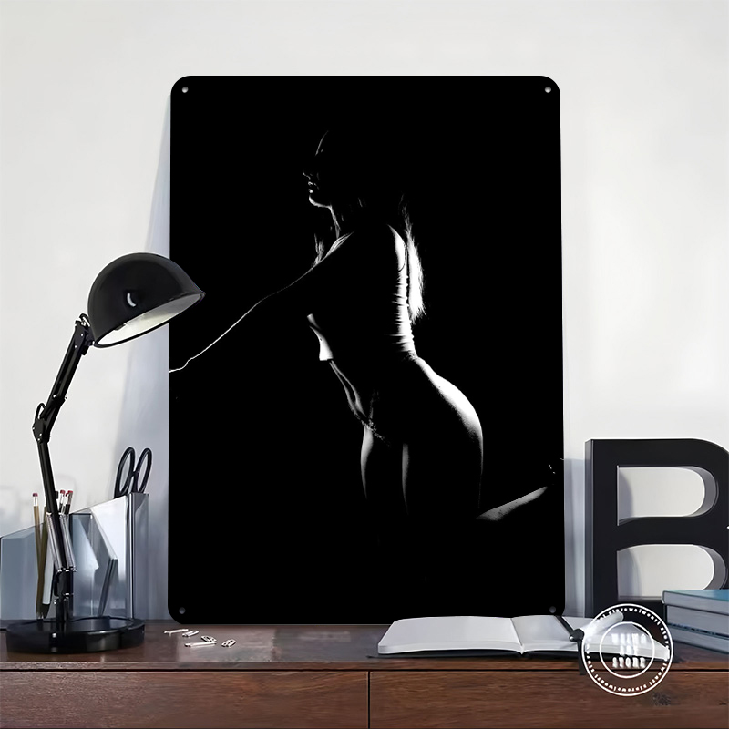 Silhouette of a Woman Metal Po - Women Accessories Poster บทวิจารณ์และราคา