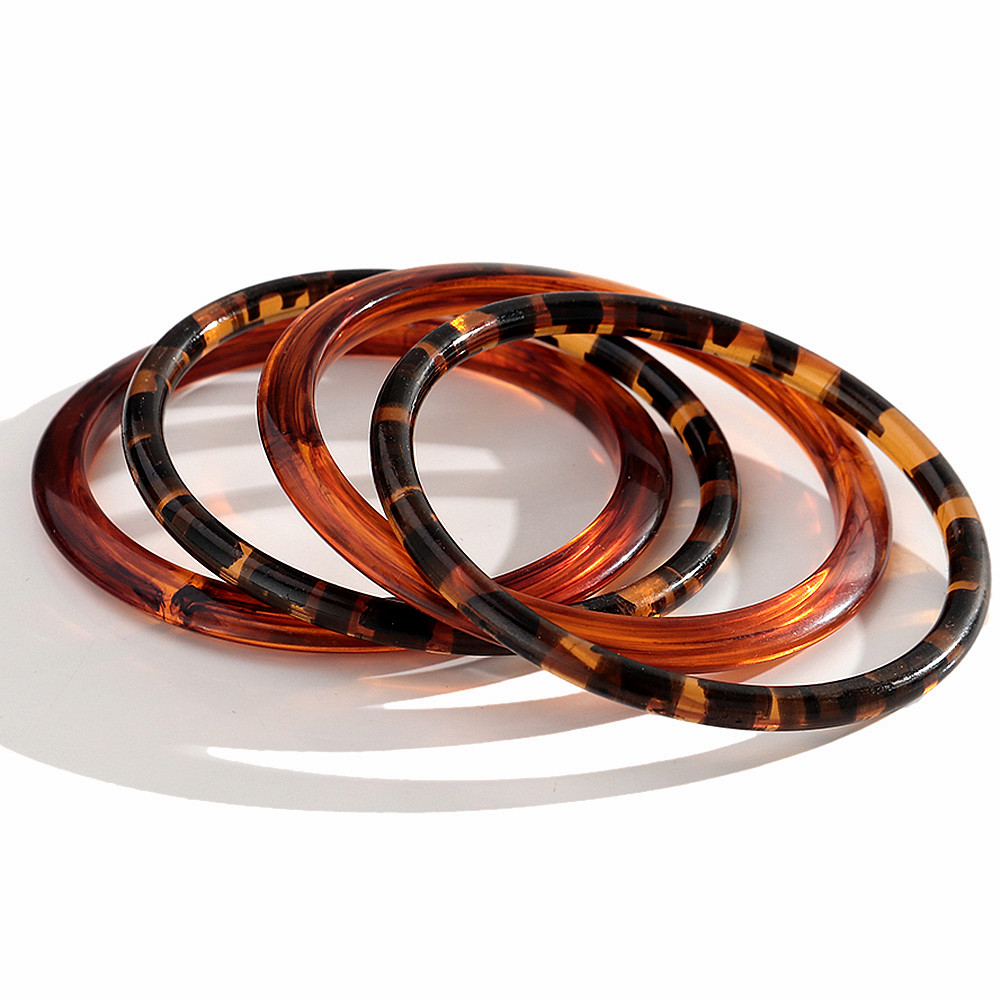 New Amber Leopard Thin Round A - Resin Bangle Bracelet บทวิจารณ์และราคา